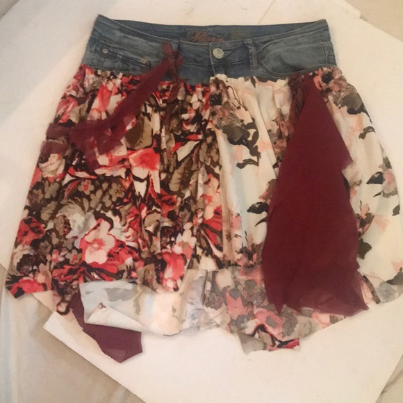 “MAVI” Unique Upcycled Denim Shorts /Skort - Picture 6 of 16